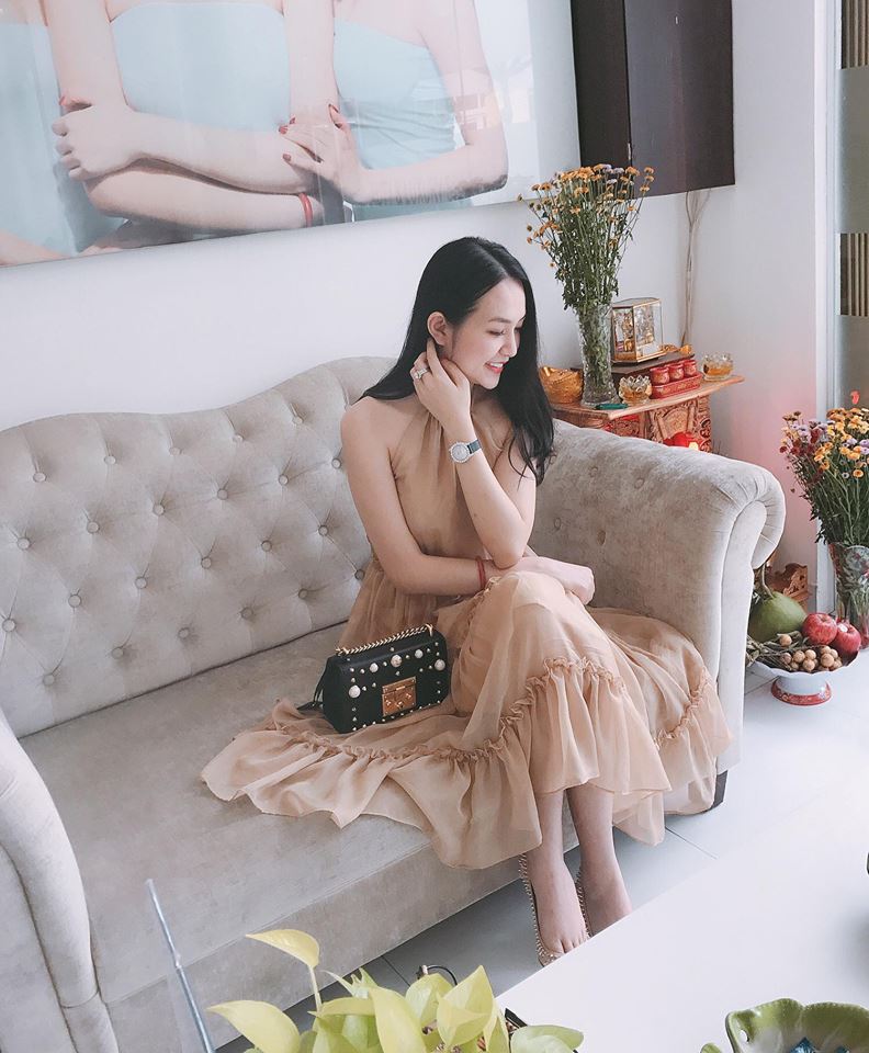 Ít ai ngờ, bà xã Tuấn Hưng có loạt đồng hồ tiền tỷ đắt đỏ cỡ này Ít ai ngờ, bà xã Tuấn Hưng có loạt đồng hồ tiền tỷ đắt đỏ cỡ này